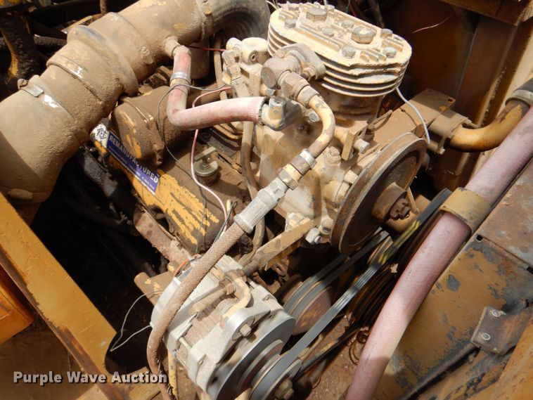 image for item DR1982 1977 Caterpillar 613B  elevating scraper