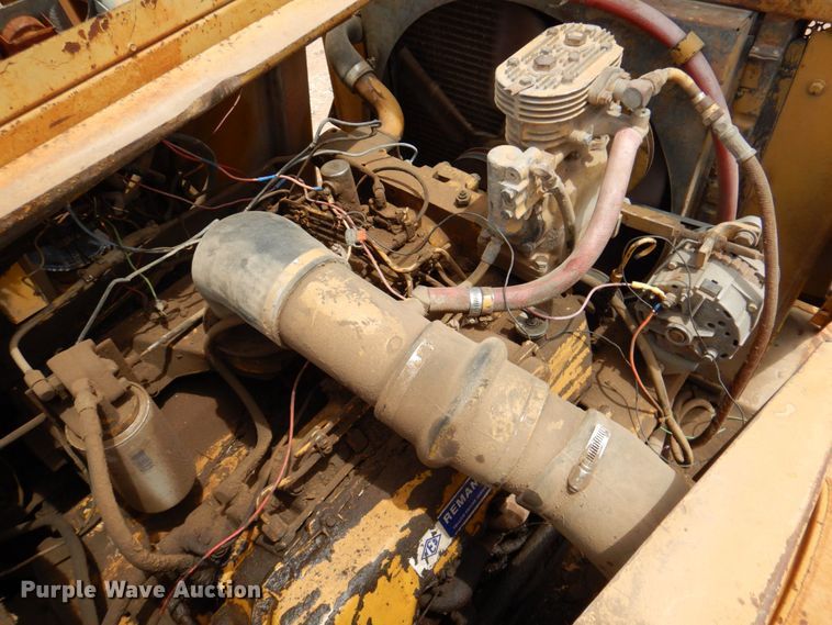 image for item DR1982 1977 Caterpillar 613B  elevating scraper