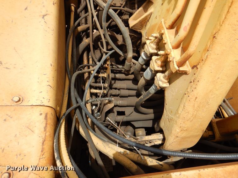 image for item DR1982 1977 Caterpillar 613B  elevating scraper