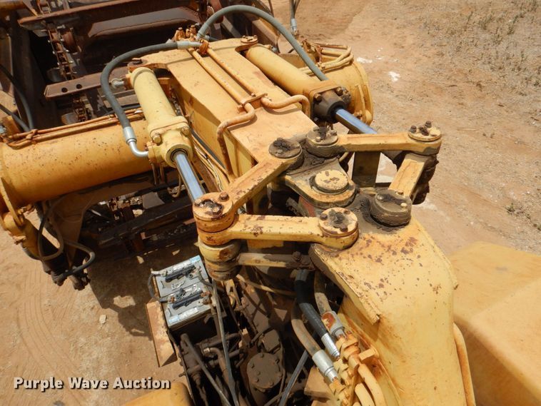 image for item DR1982 1977 Caterpillar 613B  elevating scraper