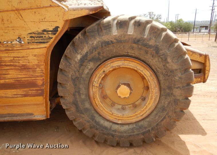 image for item DR1982 1977 Caterpillar 613B  elevating scraper