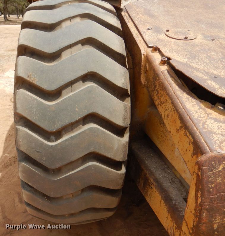 image for item DR1982 1977 Caterpillar 613B  elevating scraper