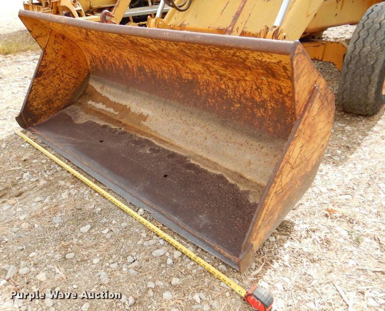 image for item DR1990 1977 Case 580C  landscape tractor