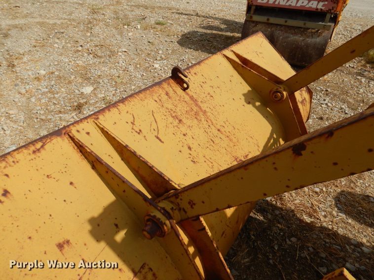 image for item DR1990 1977 Case 580C  landscape tractor