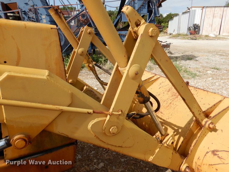 image for item DR1990 1977 Case 580C  landscape tractor