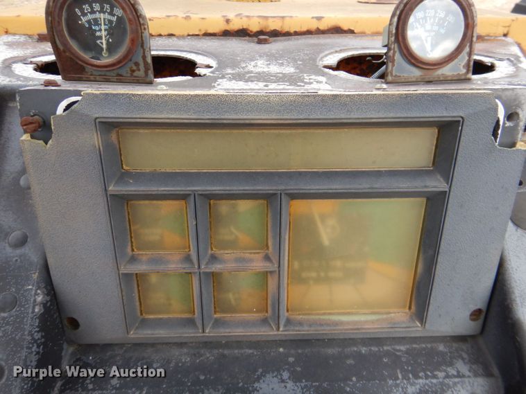 image for item DR1990 1977 Case 580C  landscape tractor