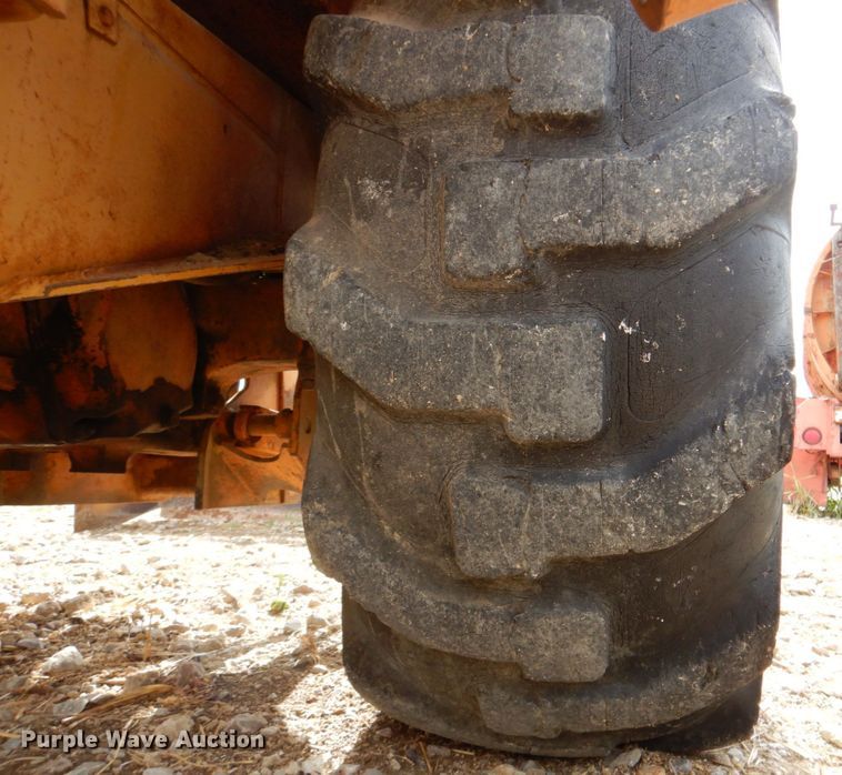 image for item DR1990 1977 Case 580C  landscape tractor