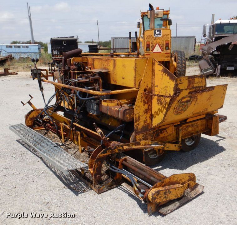 image for item DR1993 Mauldin 550  paver