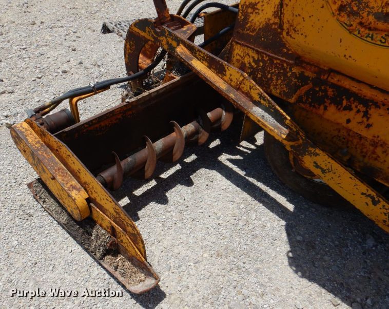 image for item DR1993 Mauldin 550  paver