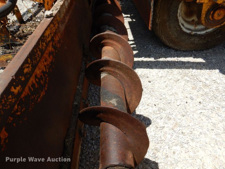 image for item DR1993 Mauldin 550  paver