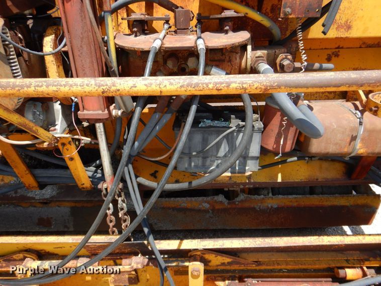 image for item DR1993 Mauldin 550  paver