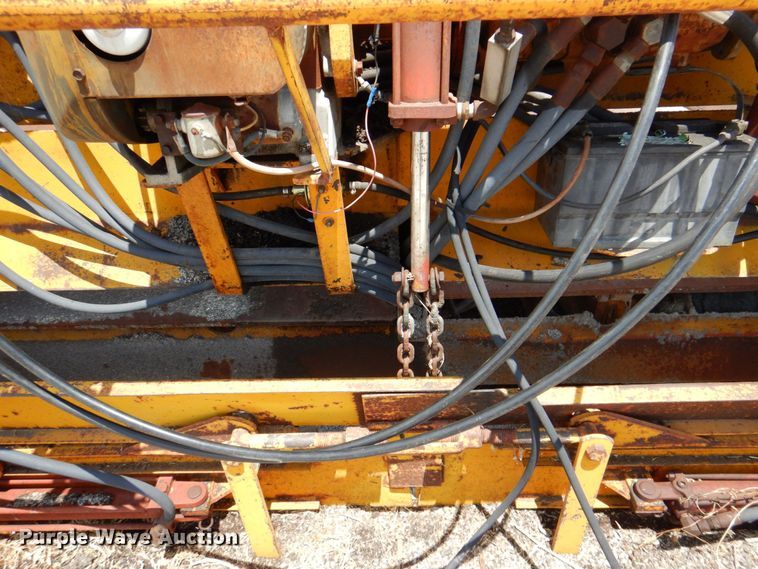 image for item DR1993 Mauldin 550  paver