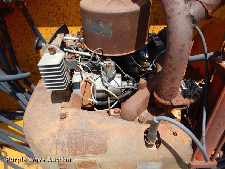 image for item DR1993 Mauldin 550  paver