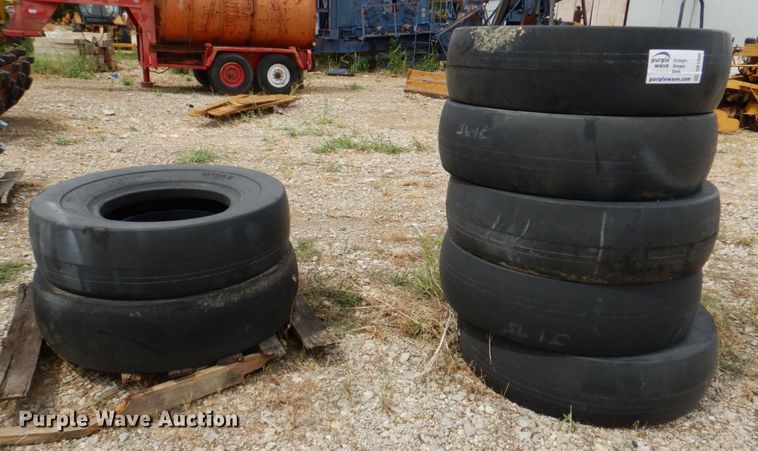 image for item DR1996 (7) Mitas Compactor Extra roller tires