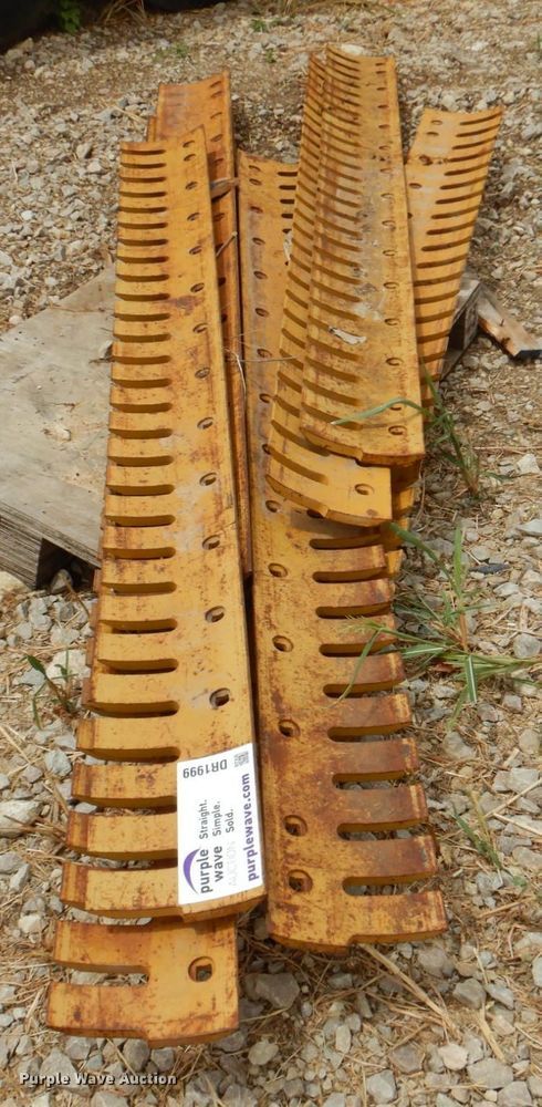 image for item DR1999 (8) motor grader cutting edges