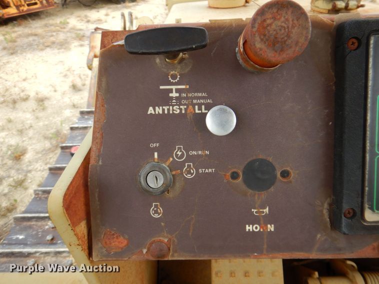 image for item DR2003 1990 Case 1550  dozer