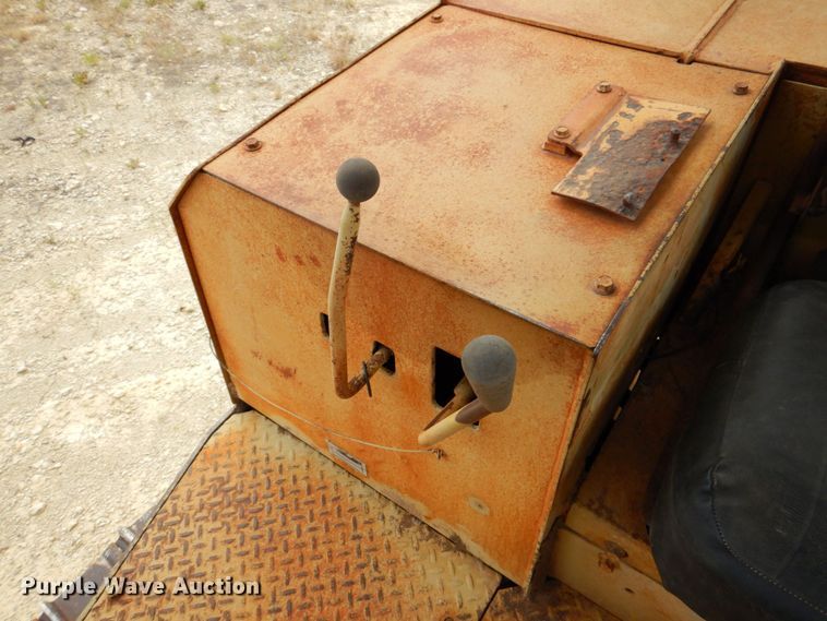 image for item DR2003 1990 Case 1550  dozer