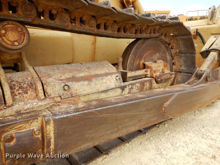 image for item DR2003 1990 Case 1550  dozer