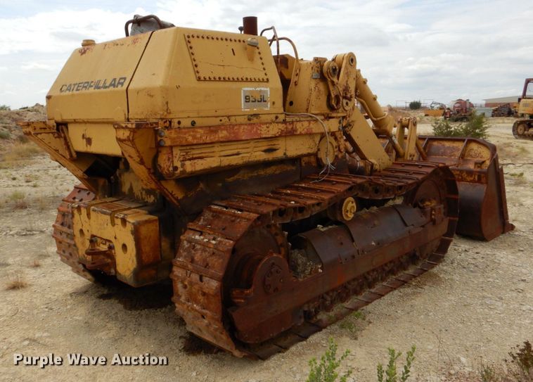 image for item DR2004 1977 Caterpillar 955L  track loader