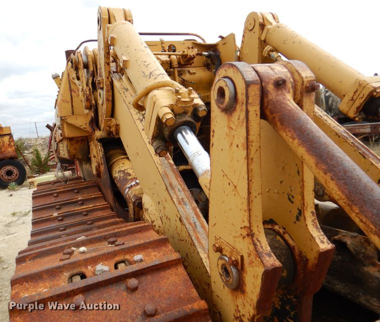 image for item DR2004 1977 Caterpillar 955L  track loader