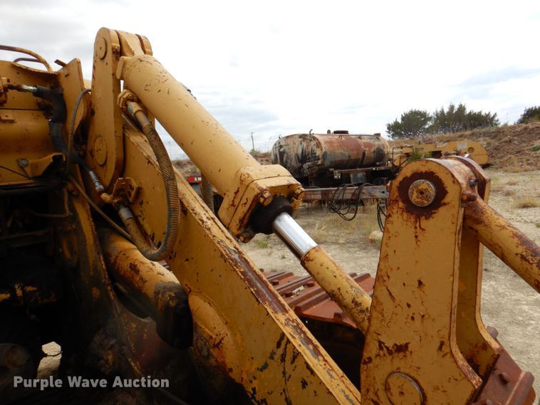 image for item DR2004 1977 Caterpillar 955L  track loader