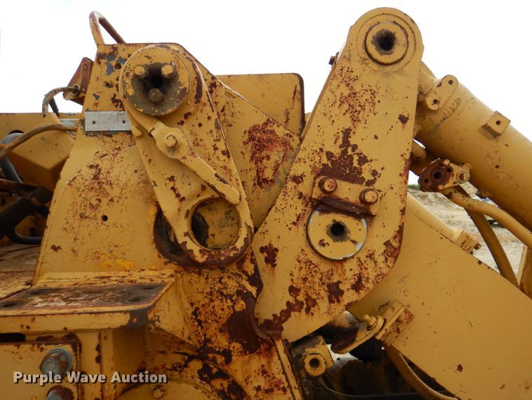 image for item DR2004 1977 Caterpillar 955L  track loader