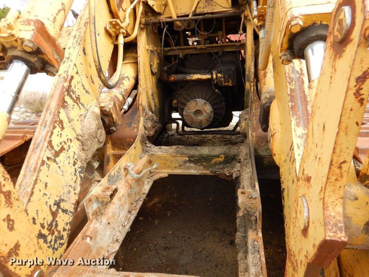 image for item DR2004 1977 Caterpillar 955L  track loader