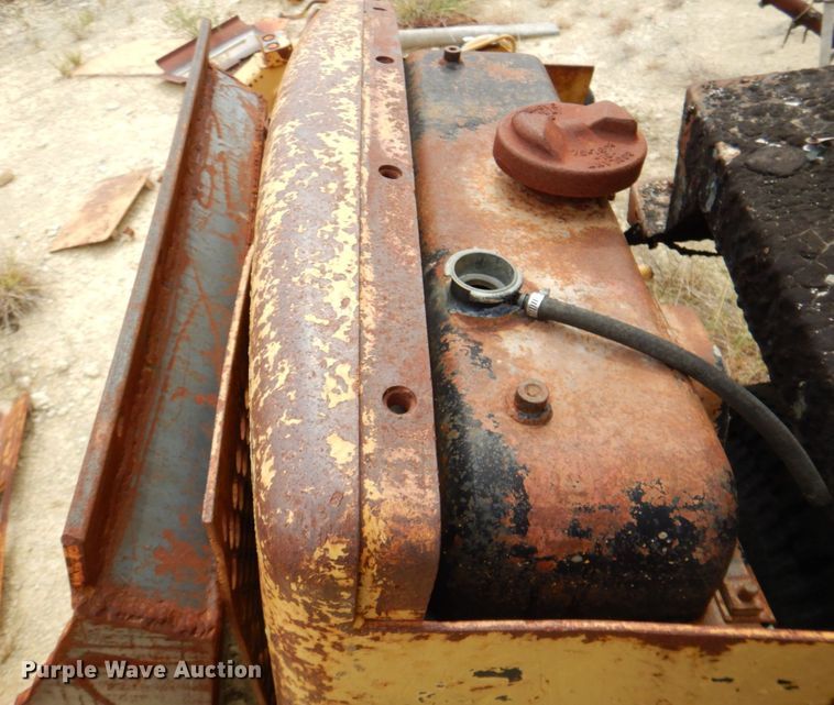 image for item DR2004 1977 Caterpillar 955L  track loader