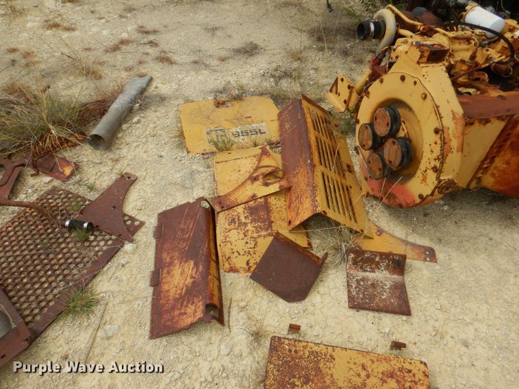 image for item DR2004 1977 Caterpillar 955L  track loader