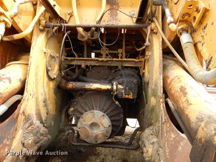 image for item DR2004 1977 Caterpillar 955L  track loader