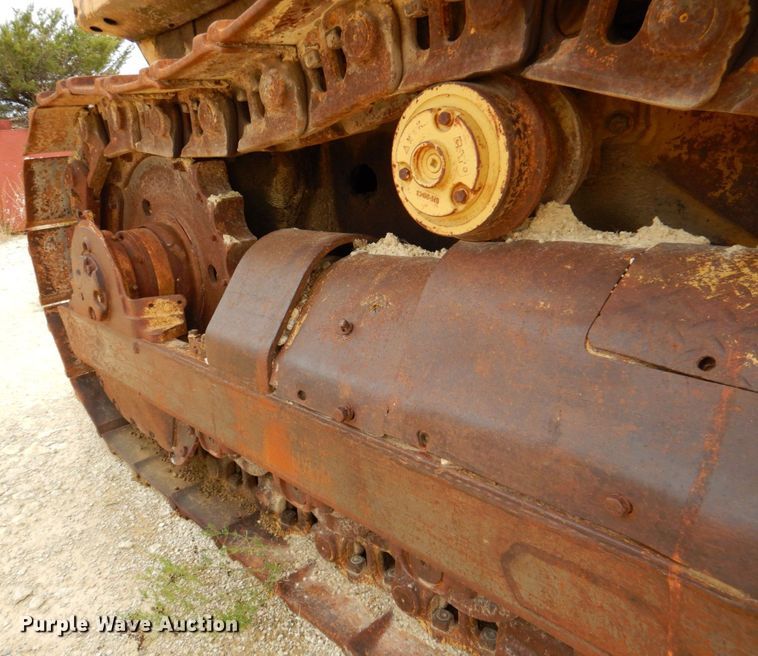 image for item DR2004 1977 Caterpillar 955L  track loader