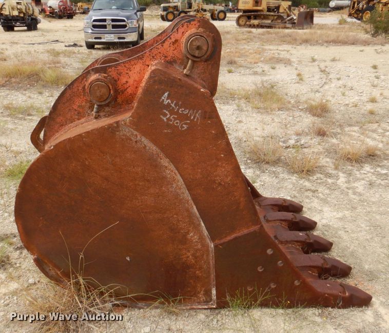 image for item DR2005 Excavator bucket