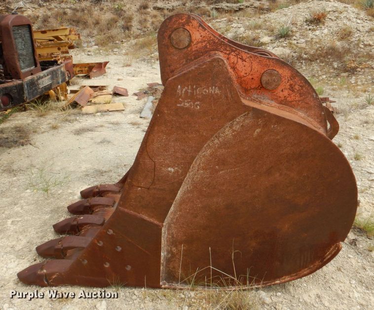 image for item DR2005 Excavator bucket