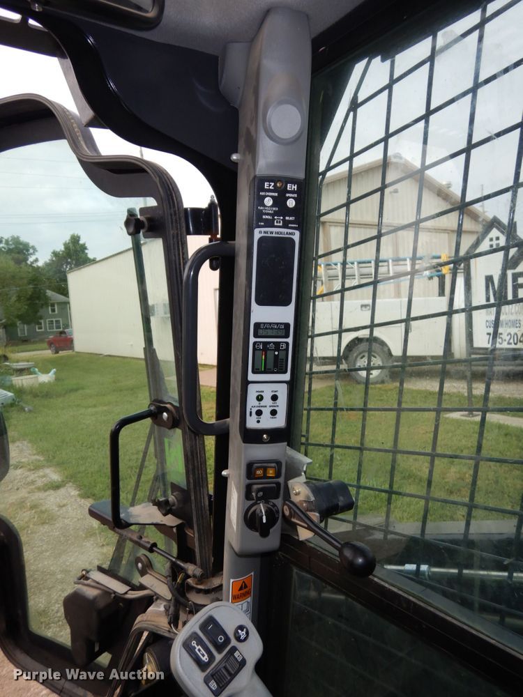 image for item DS1345 2019 New Holland C245  tracked skid steer loader