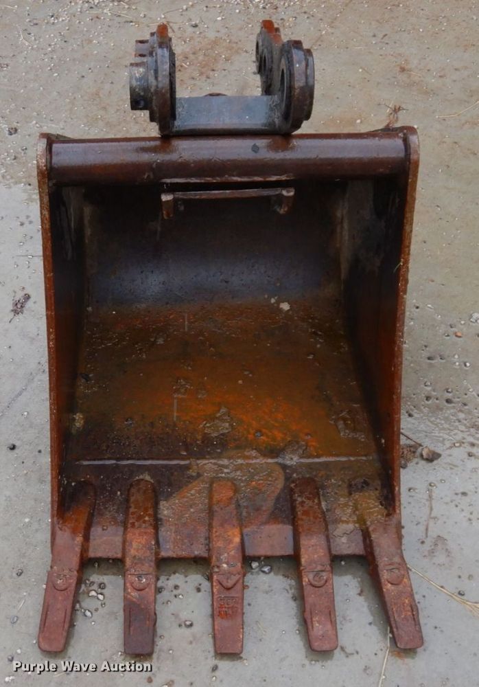 image for item DS1348 TAG  24"W excavator bucket