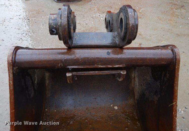 image for item DS1348 TAG  24"W excavator bucket