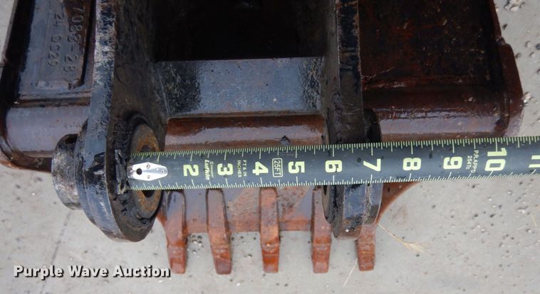 image for item DS1348 TAG  24"W excavator bucket