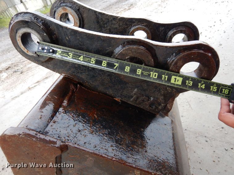 image for item DS1348 TAG  24"W excavator bucket