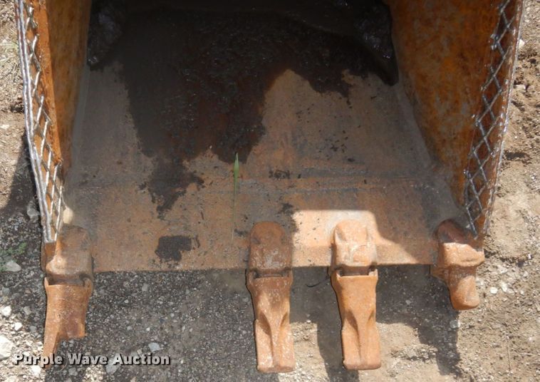 image for item DS1375 1988 John Deere 690D LC  excavator