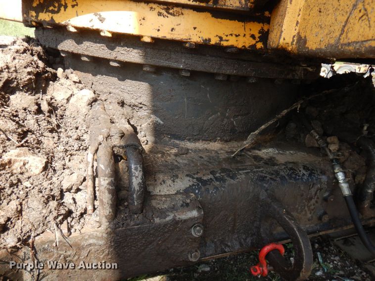 image for item DS1375 1988 John Deere 690D LC  excavator