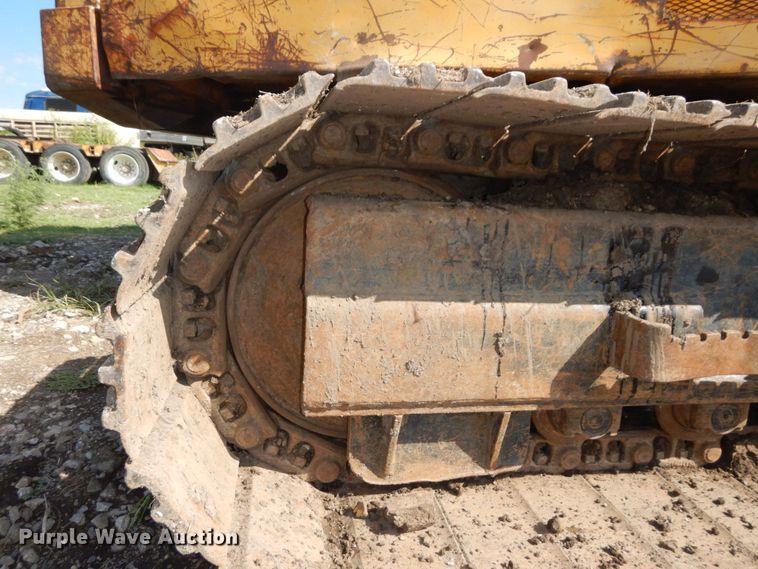 image for item DS1375 1988 John Deere 690D LC  excavator