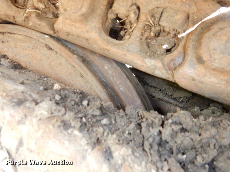 image for item DS1375 1988 John Deere 690D LC  excavator