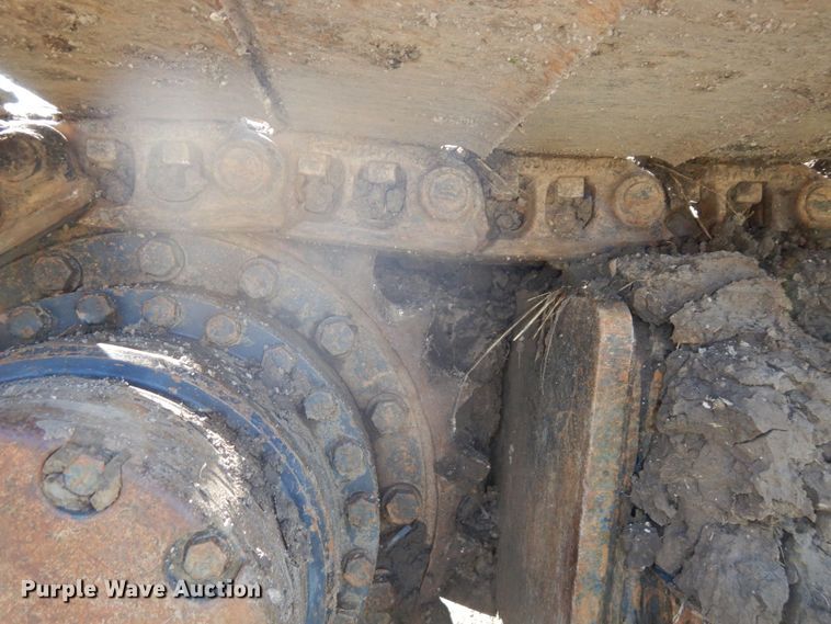 image for item DS1375 1988 John Deere 690D LC  excavator