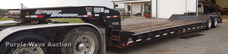 image for item DS6257 2004 Eager Beaver 35GSL  lowboy equipment trailer