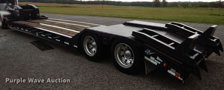 image for item DS6257 2004 Eager Beaver 35GSL  lowboy equipment trailer