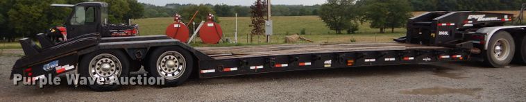 image for item DS6257 2004 Eager Beaver 35GSL  lowboy equipment trailer