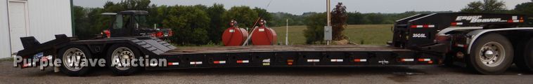 image for item DS6257 2004 Eager Beaver 35GSL  lowboy equipment trailer