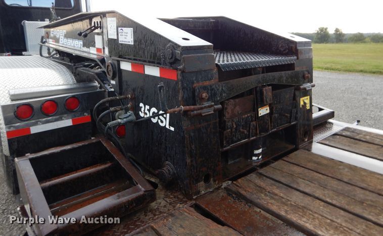 image for item DS6257 2004 Eager Beaver 35GSL  lowboy equipment trailer