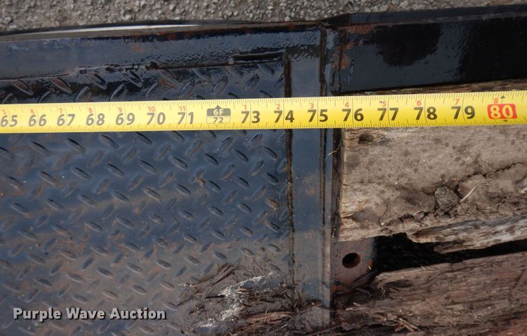 image for item DS6257 2004 Eager Beaver 35GSL  lowboy equipment trailer