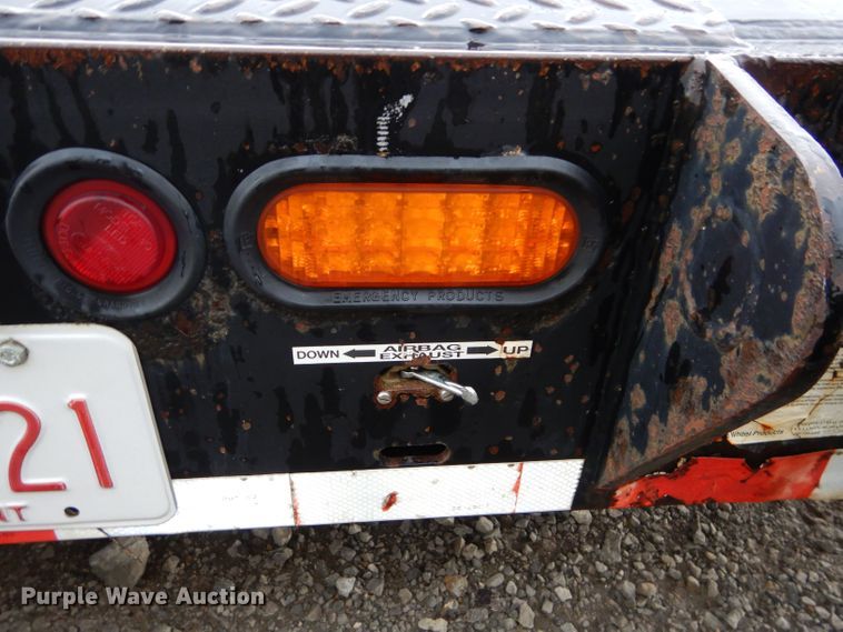 image for item DS6257 2004 Eager Beaver 35GSL  lowboy equipment trailer